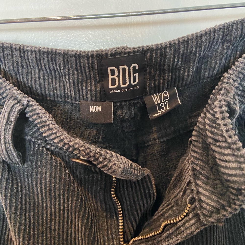 BDG Urban Outfitters Corduroy Black Mom Pant W29 L32